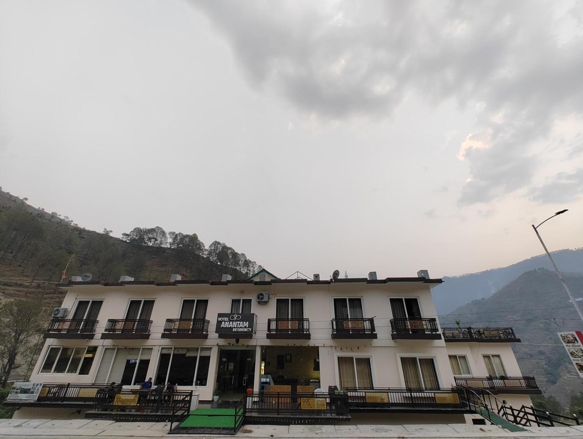 Hotel Anantam Residency Uttarkāshi Eksteriør billede