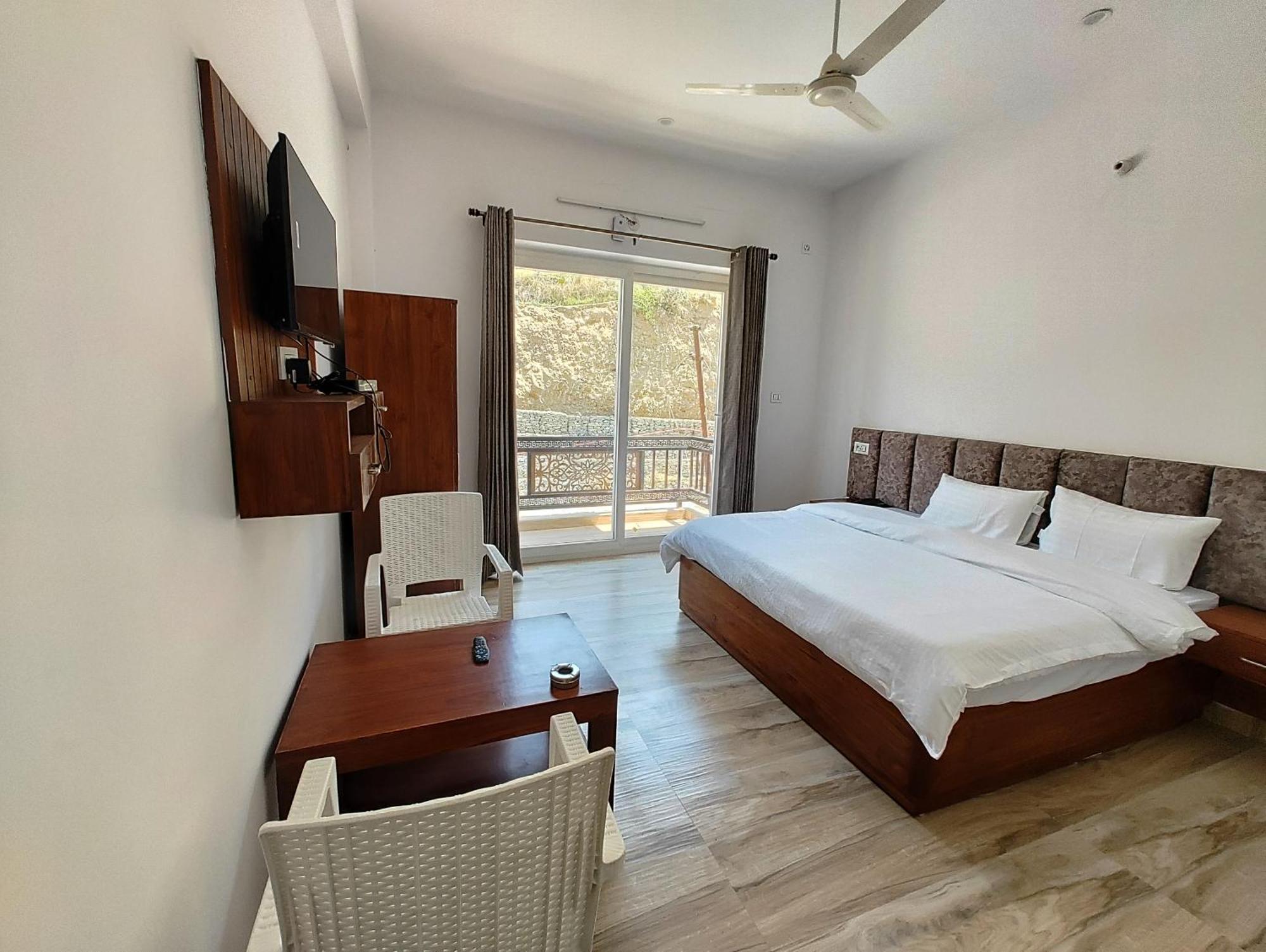 Hotel Anantam Residency Uttarkāshi Eksteriør billede